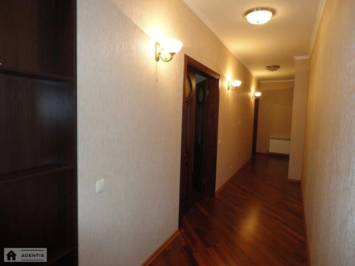 Apartment for rent 3 rooms, 114 m², 5th fl./23 floors. 11, Urlivska 11, Kyiv. 