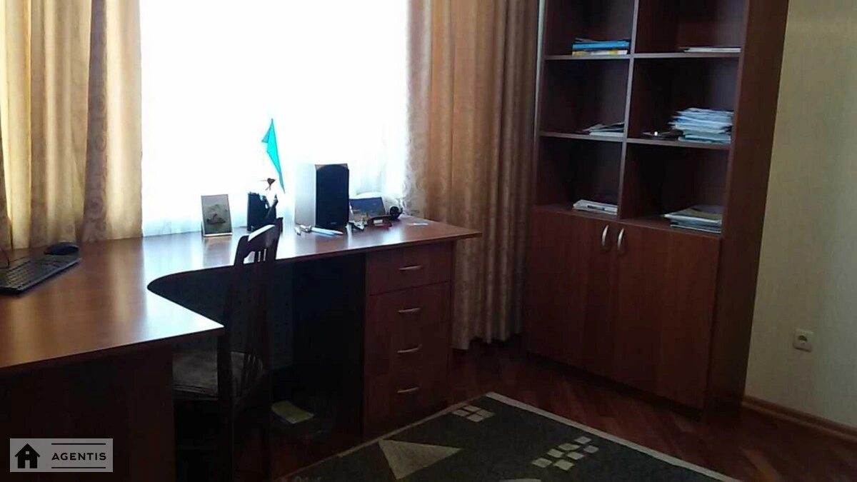 Apartment for rent 3 rooms, 114 m², 5th fl./23 floors. 11, Urlivska 11, Kyiv. 