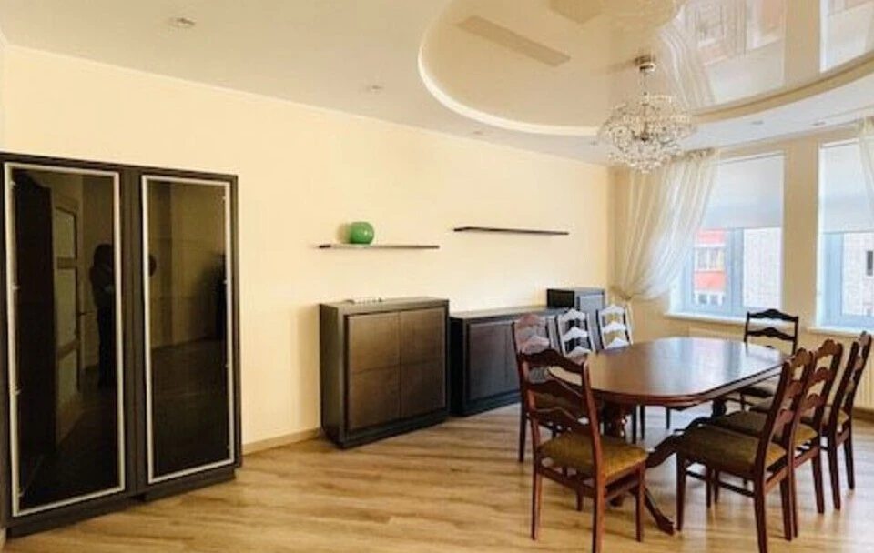 Apartment for rent 4 rooms, 161 m², 1st fl./9 floors. 30, Schekavytcka 30, Kyiv. 