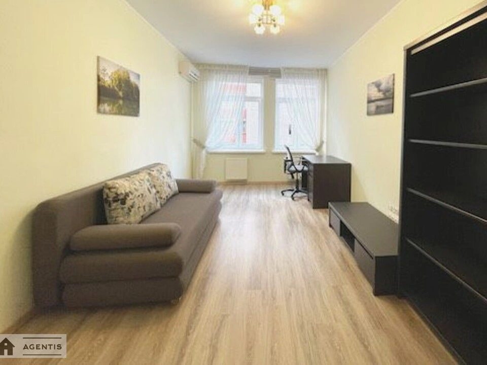 Сдам квартиру 4 комнаты, 161 m², 1 эт./9 этажей. 30, Щекавицкая 30, Киев. 