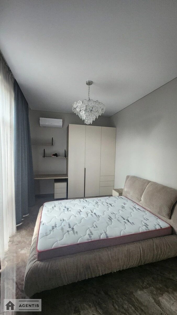 Apartment for rent 3 rooms, 130 m², 1st fl./2 floors. 73, Kyyivska , Sofiyivska Borshchahivka. 