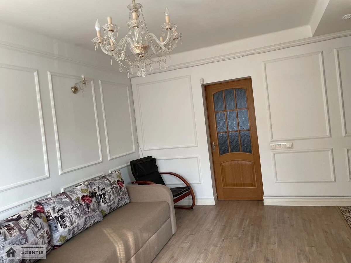 Apartment for rent 2 rooms, 48 m², 1st fl./5 floors. 34, Kikvidze 34, Kyiv. 