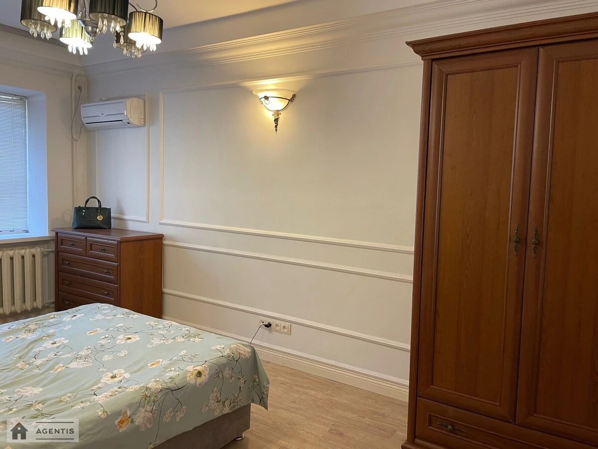 Apartment for rent 2 rooms, 48 m², 1st fl./5 floors. 34, Kikvidze 34, Kyiv. 