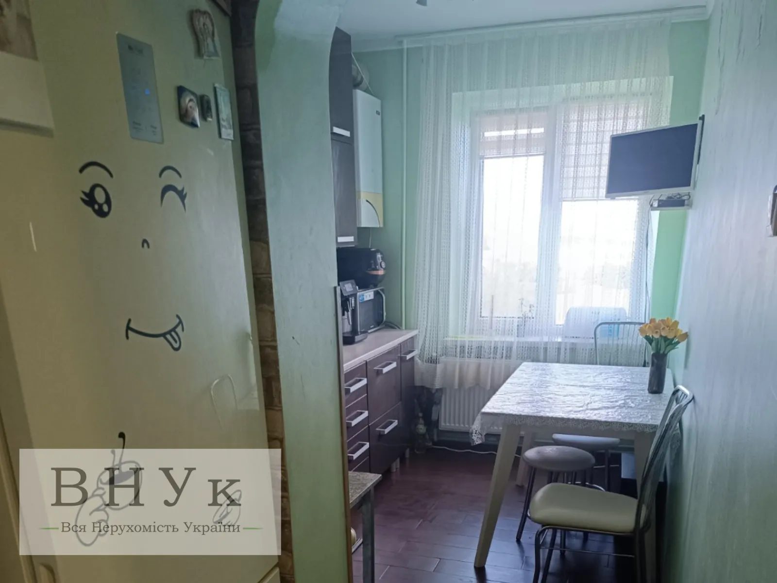 Apartments for sale 3 rooms, 62 m², 9th fl./9 floors. Luchakivskoho vul., Ternopil. 