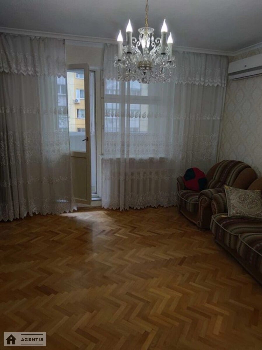 Apartment for rent 3 rooms, 80 m², 2nd fl./10 floors. 9, Kadetskiy Gay 9, Kyiv. 