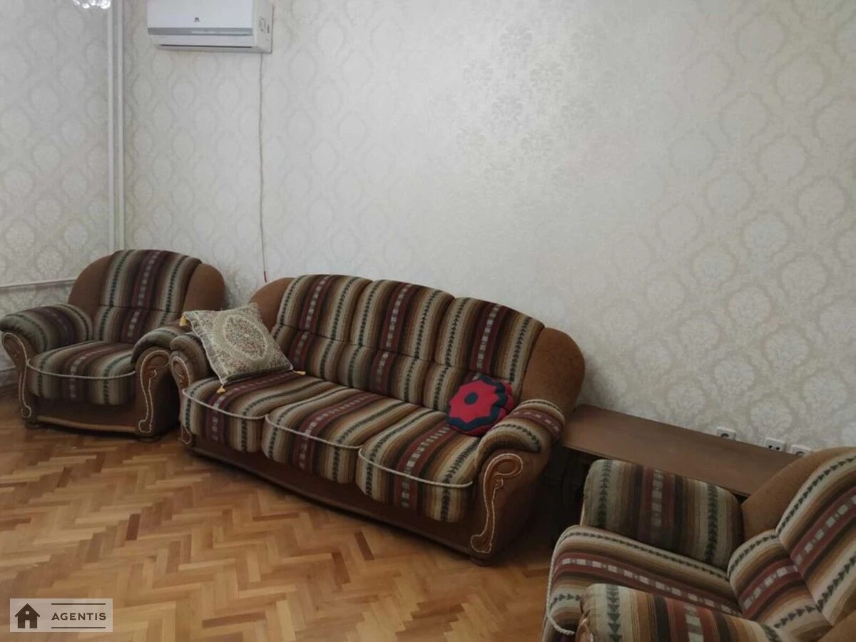 Apartment for rent 3 rooms, 80 m², 2nd fl./10 floors. 9, Kadetskiy Gay 9, Kyiv. 