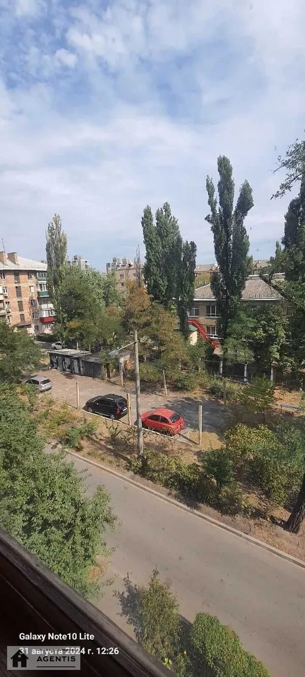 Здам квартиру 2 кімнати, 44 m², 4 пов./5 поверхів. Віфлеємська вул., Київ. 