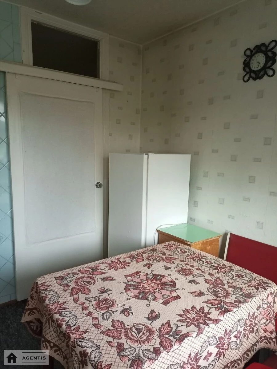 Сдам квартиру 1 комната, 38 m², 5 эт./14 этажей. 72, Академіка Заболотного вул., Киев. 