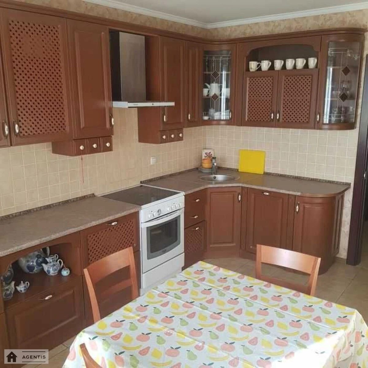 Здам квартиру 2 кімнати, 56 m², 3 пов./9 поверхів. 24, Академіка Палладіна просп., Київ. 