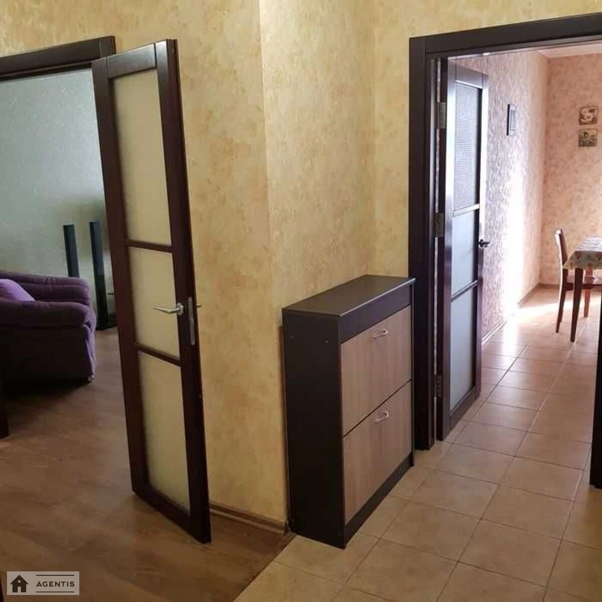 Сдам квартиру 2 комнаты, 56 m², 3 эт./9 этажей. 24, Академіка Палладіна просп., Киев. 