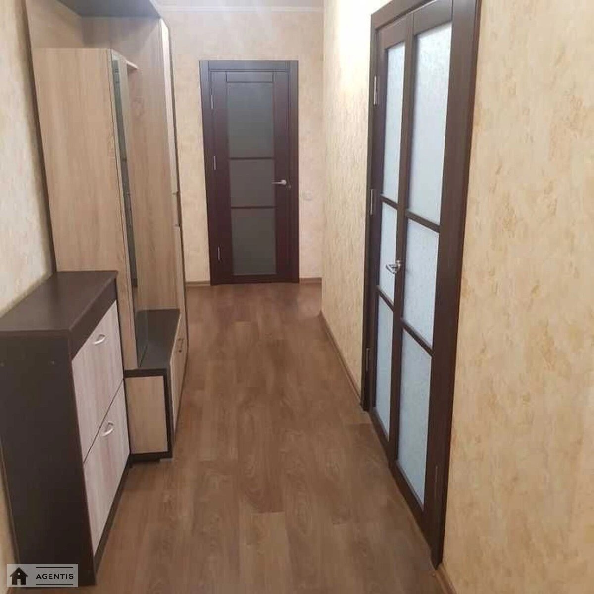 Сдам квартиру 2 комнаты, 56 m², 3 эт./9 этажей. 24, Академіка Палладіна просп., Киев. 