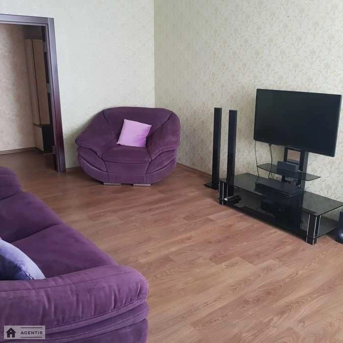 Сдам квартиру 2 комнаты, 56 m², 3 эт./9 этажей. 24, Академіка Палладіна просп., Киев. 