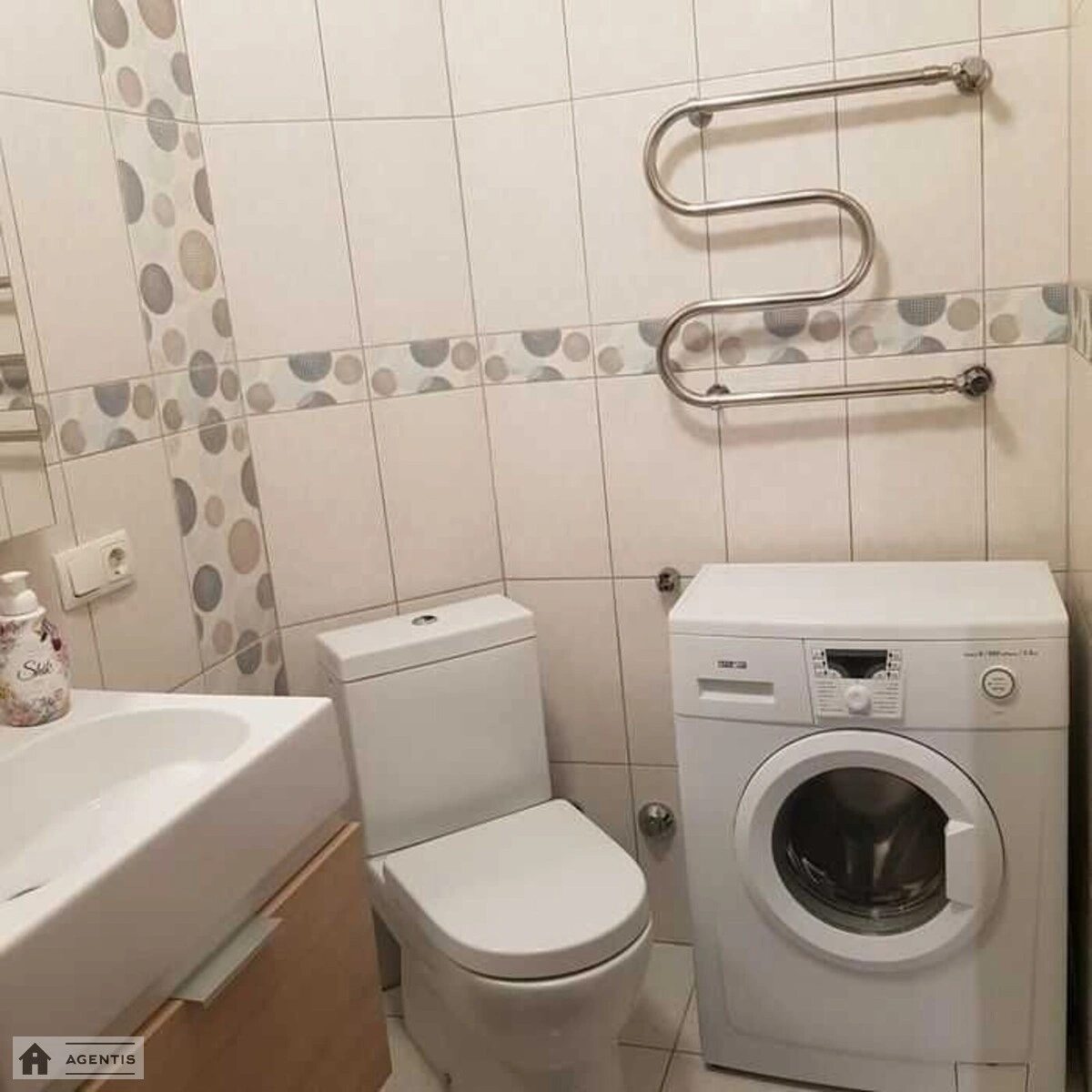 Здам квартиру 2 кімнати, 56 m², 3 пов./9 поверхів. 24, Академіка Палладіна просп., Київ. 