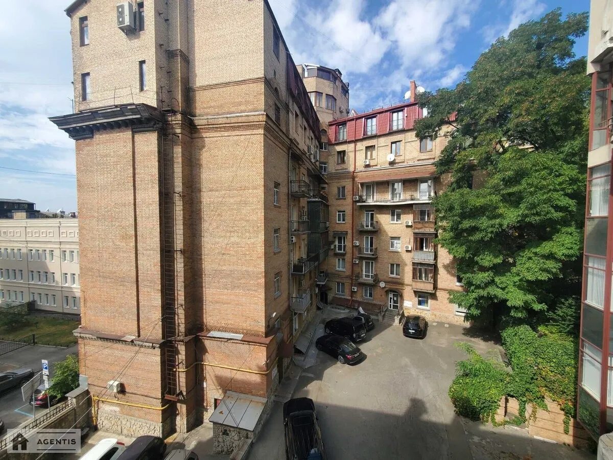 Apartment for rent 3 rooms, 85 m², 4th fl./5 floors. 3, Darvina 3, Kyiv. 