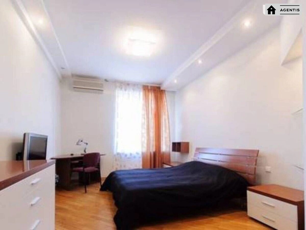 Apartment for rent 2 rooms, 55 m², 5th fl./7 floors. 13, Kruglouniversytetska 13, Kyiv. 