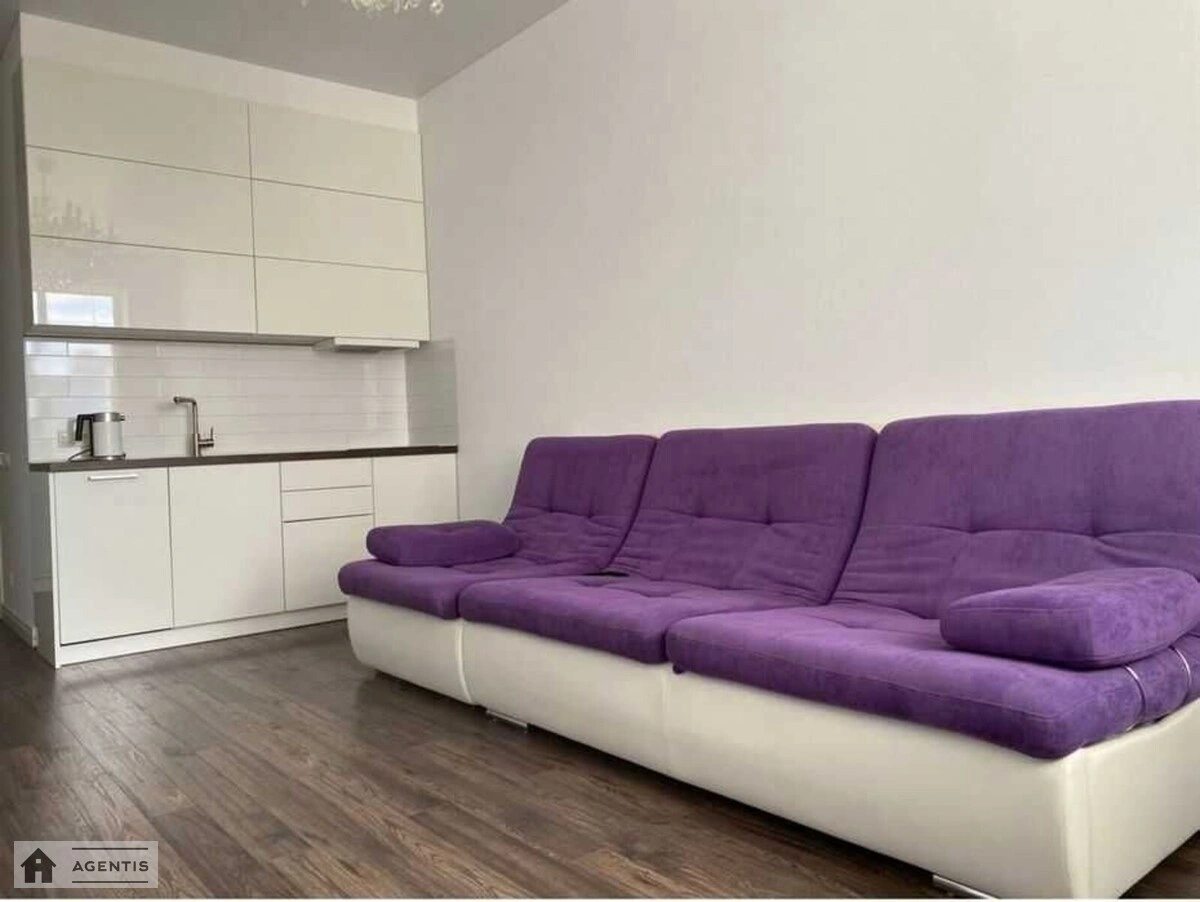 Apartment for rent 1 room, 45 m², 5th fl./9 floors. 3, Zdolbunivska 3, Kyiv. 