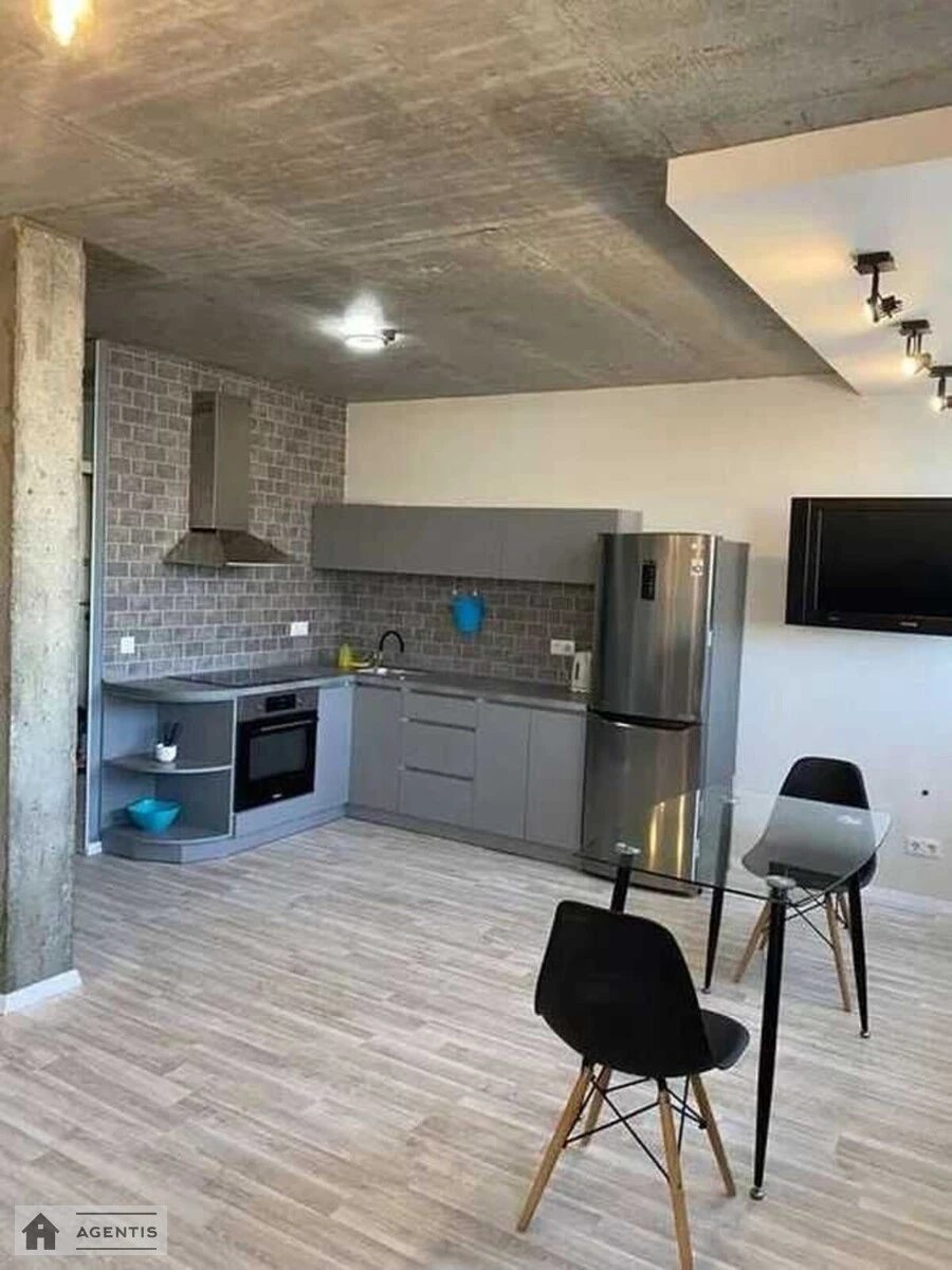 Сдам квартиру 1 комната, 40 m², 6 эт./9 этажей. 11, Андрія Мельника вул. (Генерала Тупікова), Киев. 