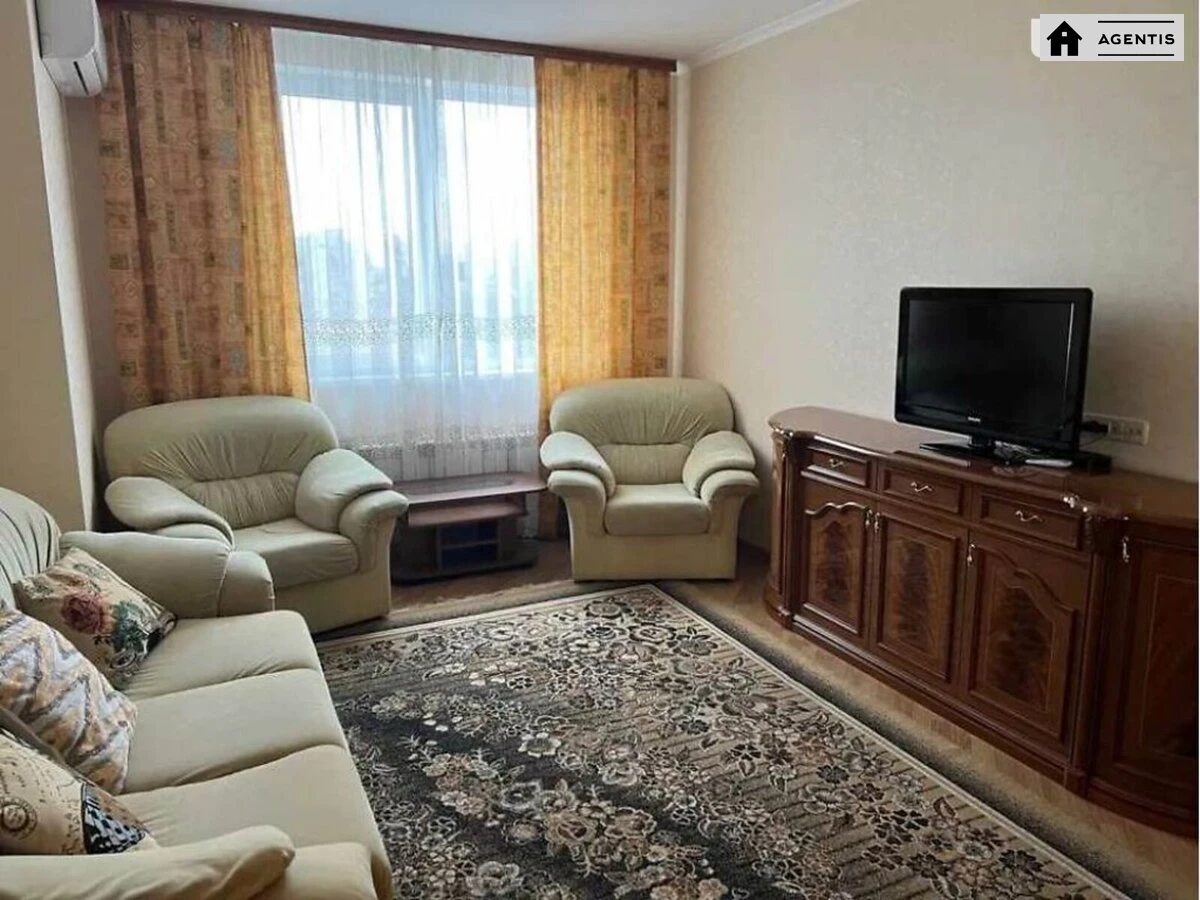 Здам квартиру 1 кімната, 42 m², 4 пов./5 поверхів. 6, Ґарета Джонса вул. (Сімї Хохлових), Київ. 