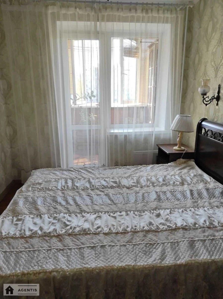 Apartment for rent 1 room, 50 m², 5th fl./9 floors. 27, Obolonskiy 27, Kyiv. 