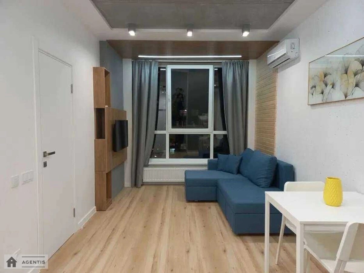 Сдам квартиру 1 комната, 44 m², 3 эт./16 этажей. 5, Правды 5, Киев. 