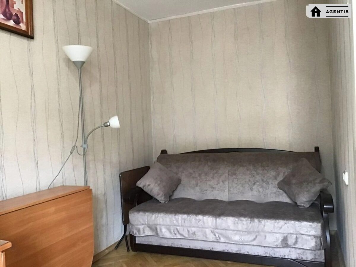 Здам квартиру 1 кімната, 27 m², 3 пов./9 поверхів. 27, Машинобудівний 27, Київ. 