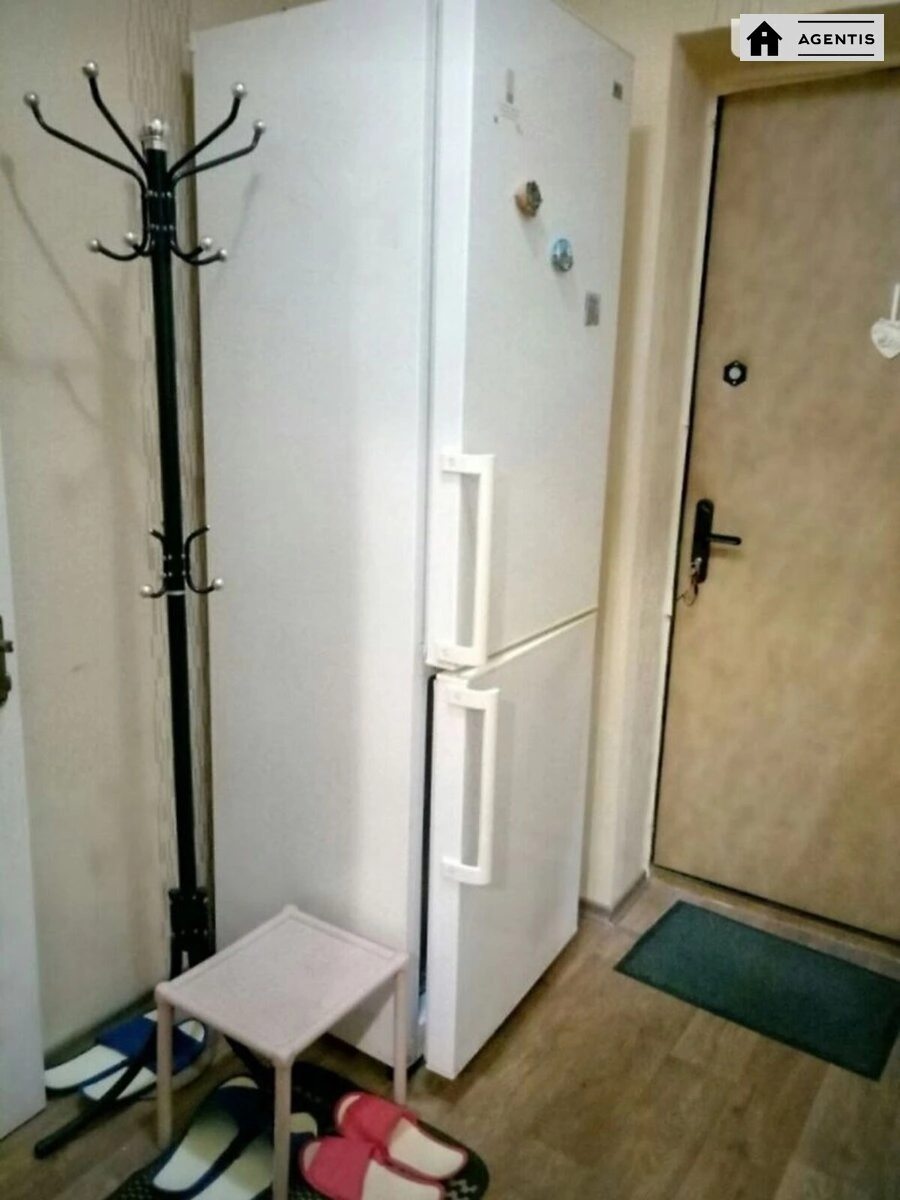 Здам квартиру 1 кімната, 27 m², 3 пов./9 поверхів. 27, Машинобудівний 27, Київ. 