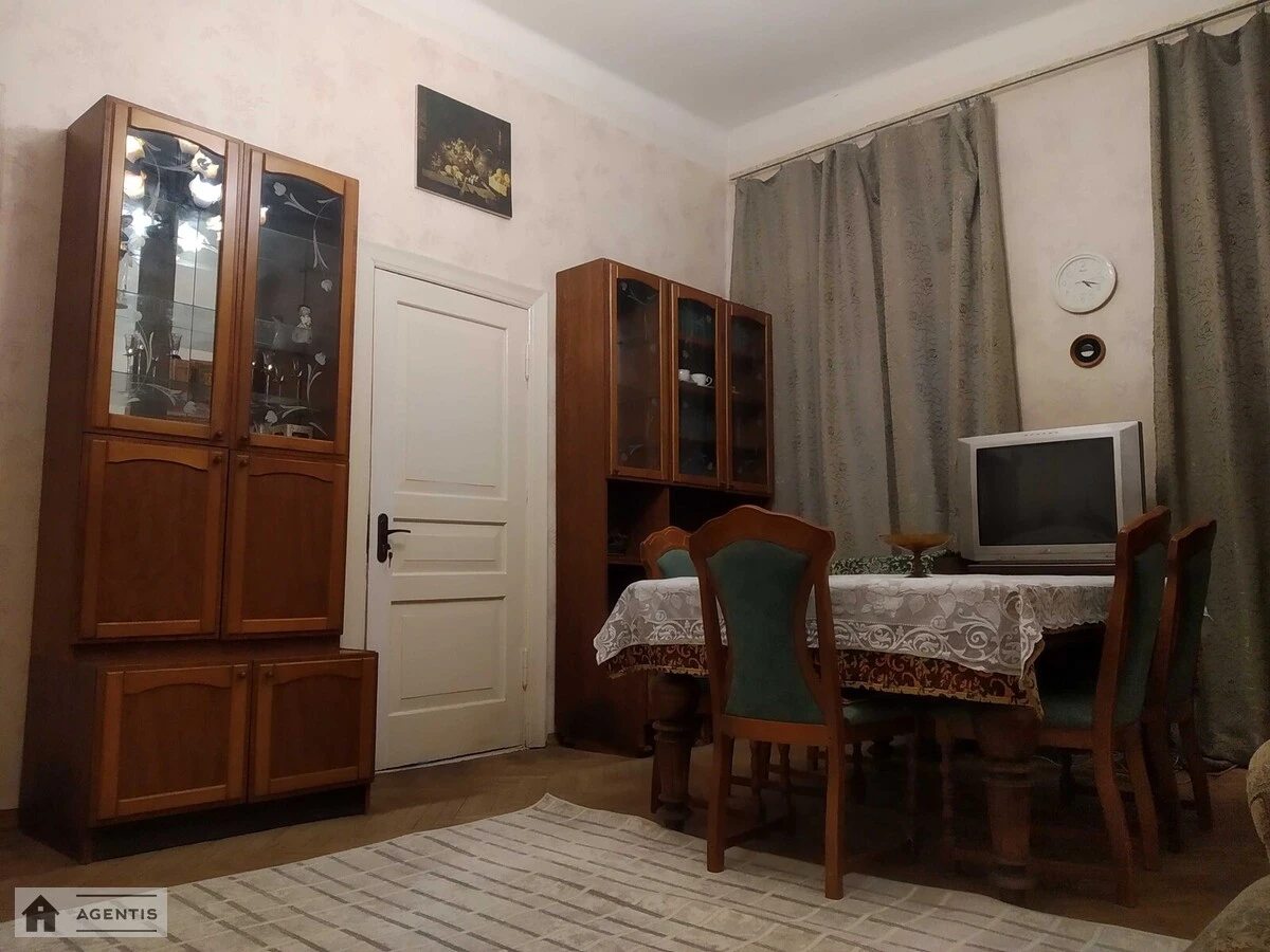 Здам квартиру 3 кімнати, 60 m², 5 пов./7 поверхів. 24, Антоновича вул. (Горького), Київ. 