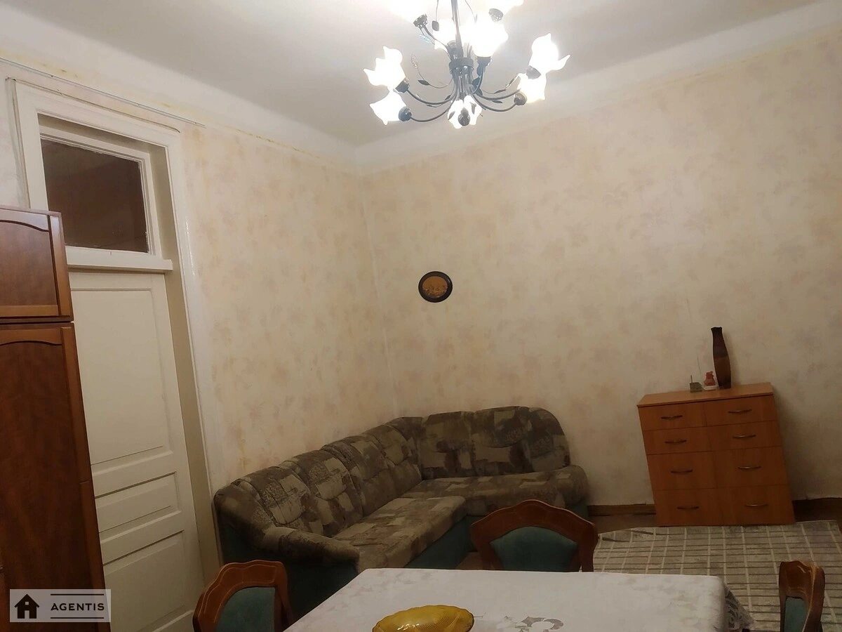 Сдам квартиру 3 комнаты, 60 m², 5 эт./7 этажей. 24, Антоновича вул. (Горького), Киев. 