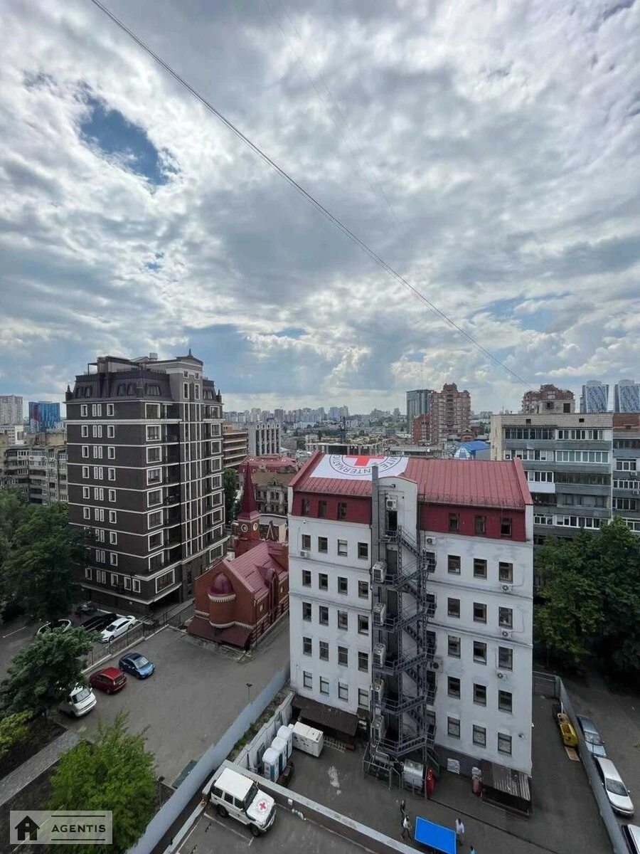 Apartment for rent 3 rooms, 140 m², 8th fl./12 floors. 28, Oleksandra Konyskoho vul. Turhenyevska, Kyiv. 