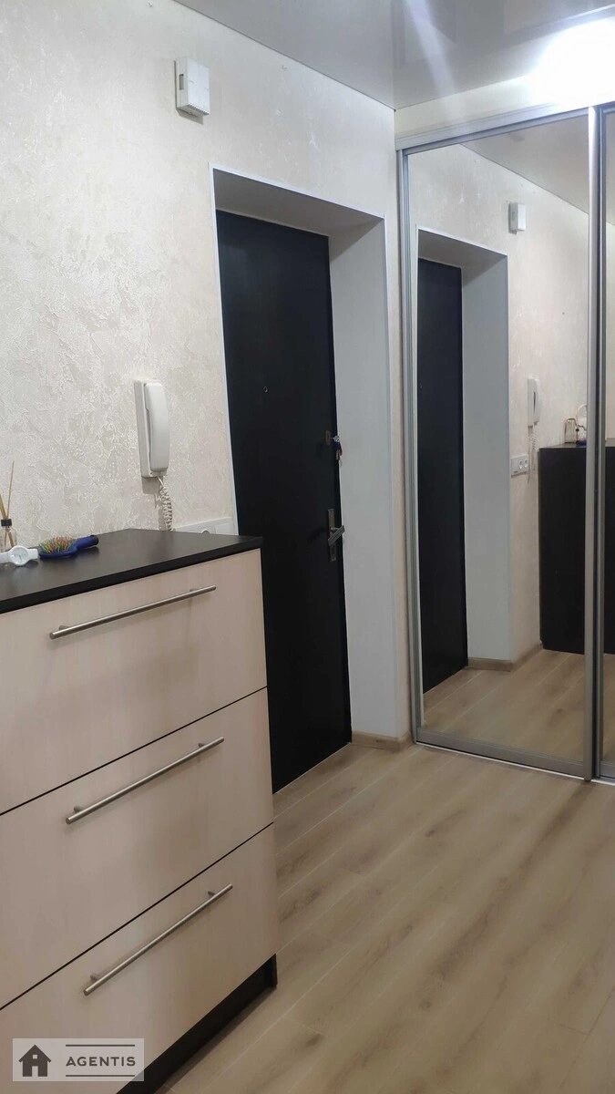 Apartment for rent 1 room, 42 m², 10th fl./10 floors. 9, Budyschanska 9, Kyiv. 