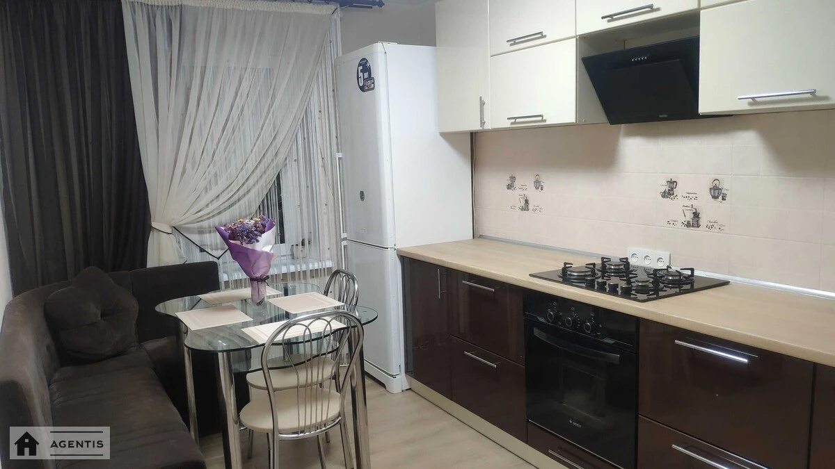 Apartment for rent 1 room, 42 m², 10th fl./10 floors. 9, Budyschanska 9, Kyiv. 