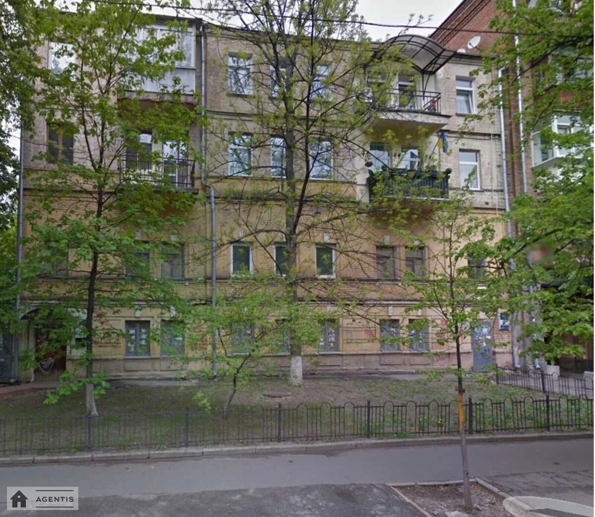 Apartment for rent 3 rooms, 68 m², 4th fl./4 floors. Zolotovoritska 4, Kyiv. 