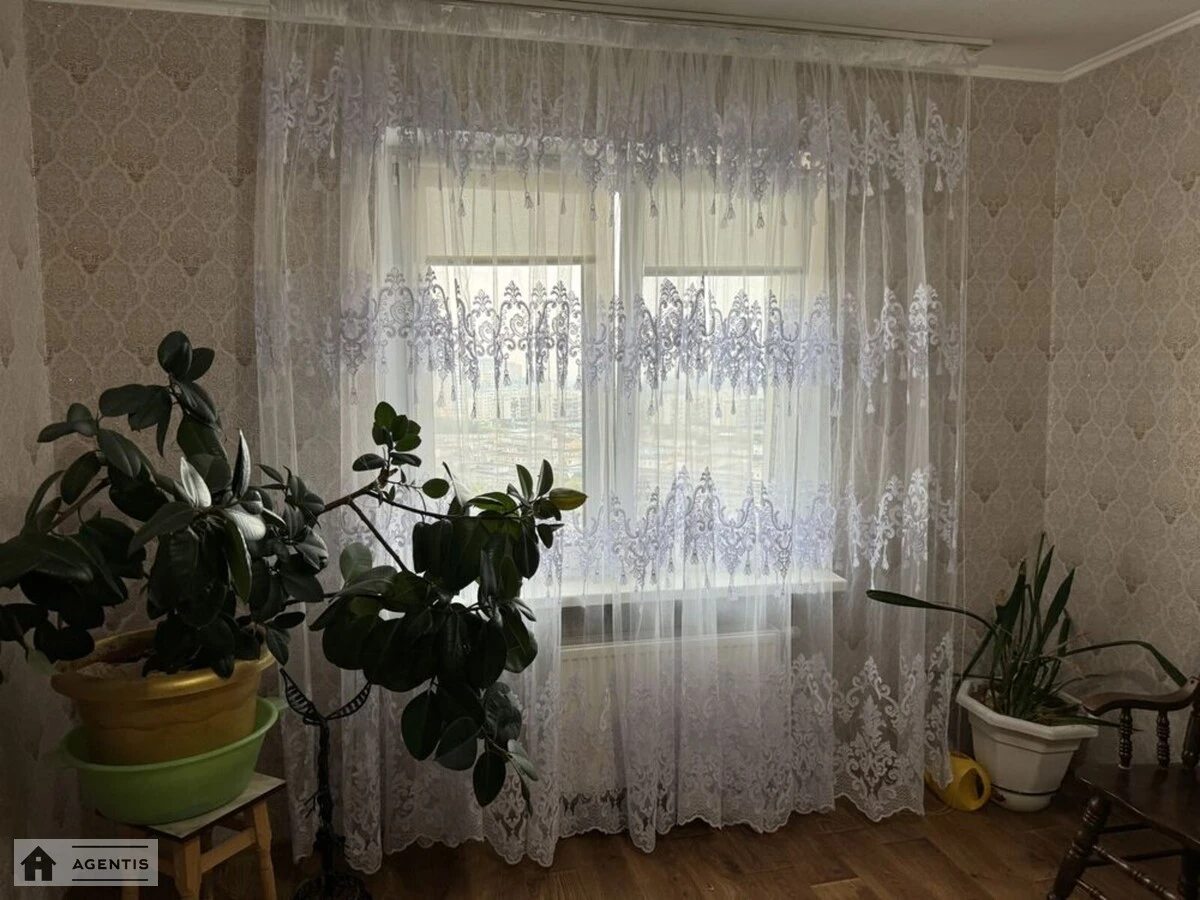 Apartment for rent 2 rooms, 58 m², 13th fl./17 floors. 5, Serhiya Danchenka vul., Kyiv. 