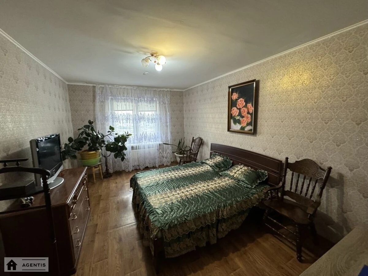 Apartment for rent 2 rooms, 58 m², 13th fl./17 floors. 5, Serhiya Danchenka vul., Kyiv. 