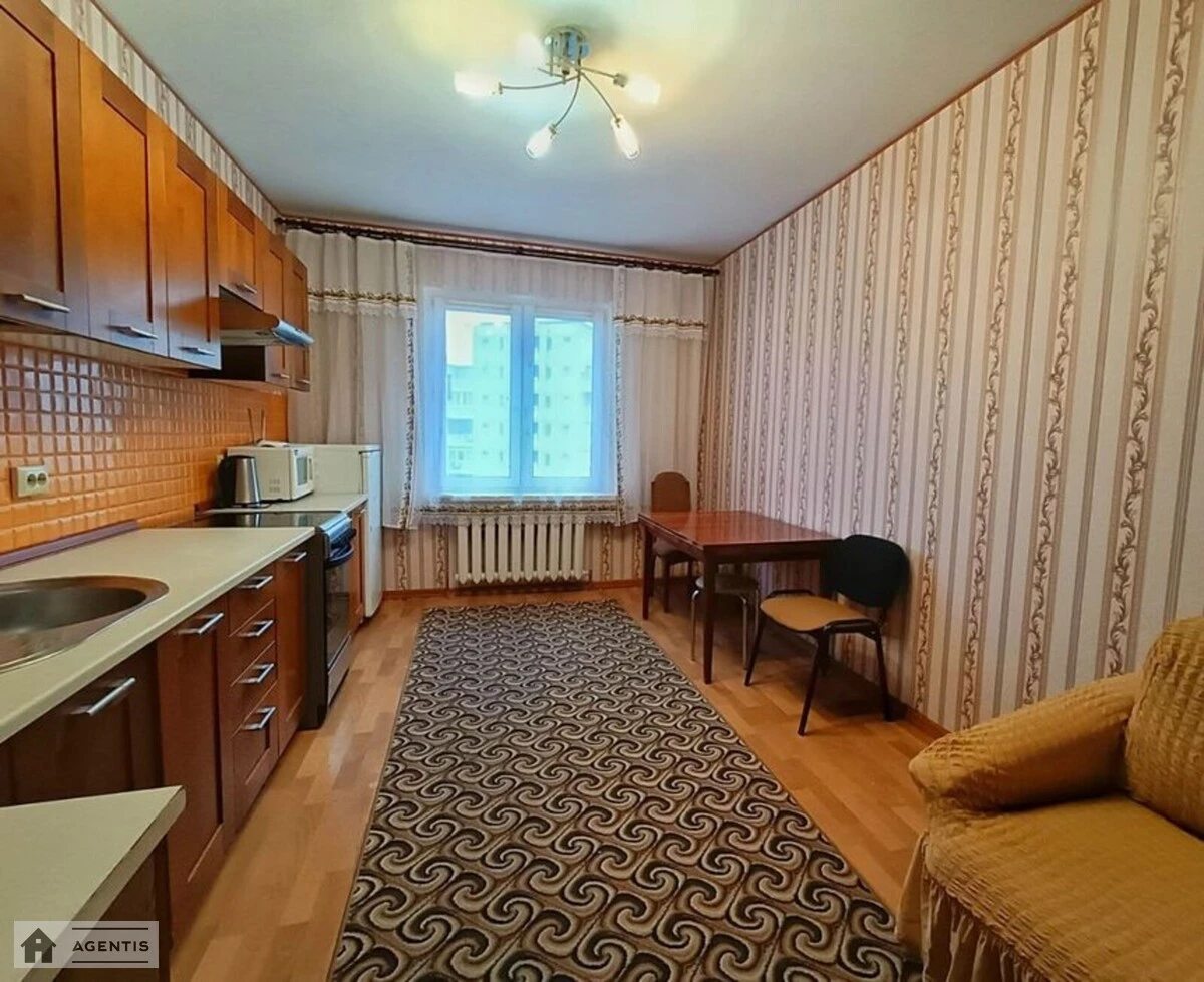 Сдам квартиру 2 комнаты, 64 m², 18 эт./22 этажа. 1, Драгоманова 1, Киев. 