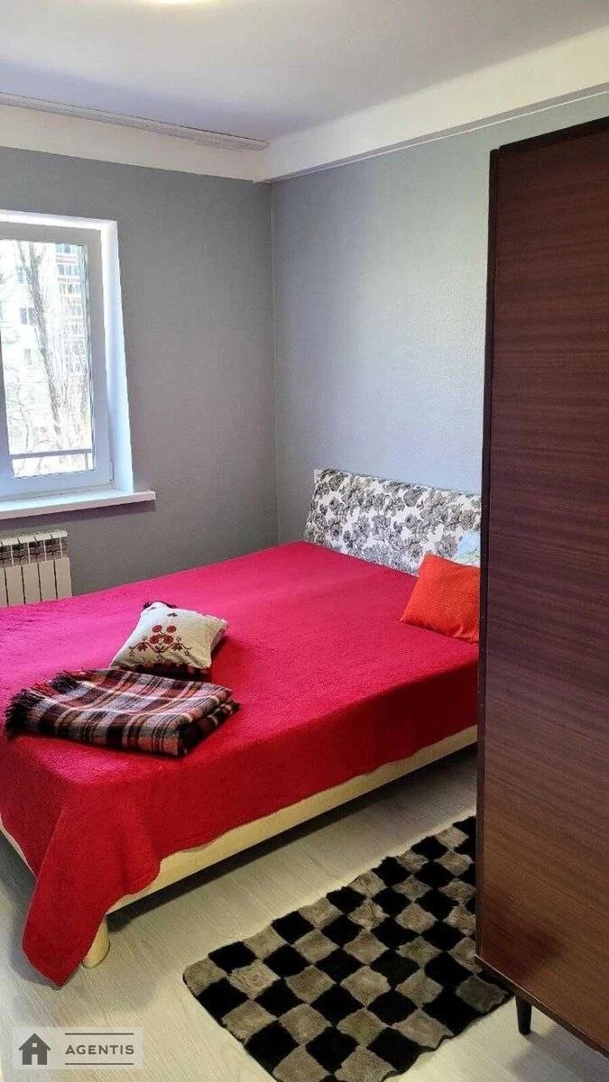 Apartment for rent 2 rooms, 47 m², 4th fl./9 floors. 28, Akademika Bulakhovskoho vul., Kyiv. 