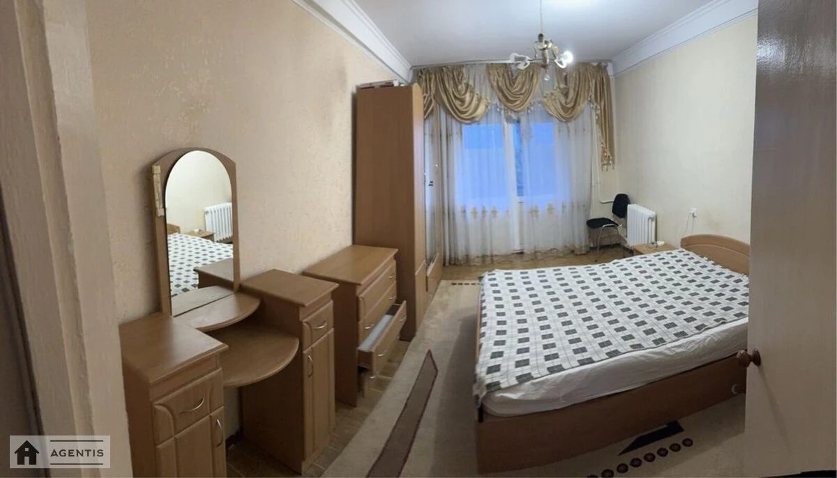 Здам квартиру 3 кімнати, 58 m², 8 пов./9 поверхів. Деснянський район, Київ. 