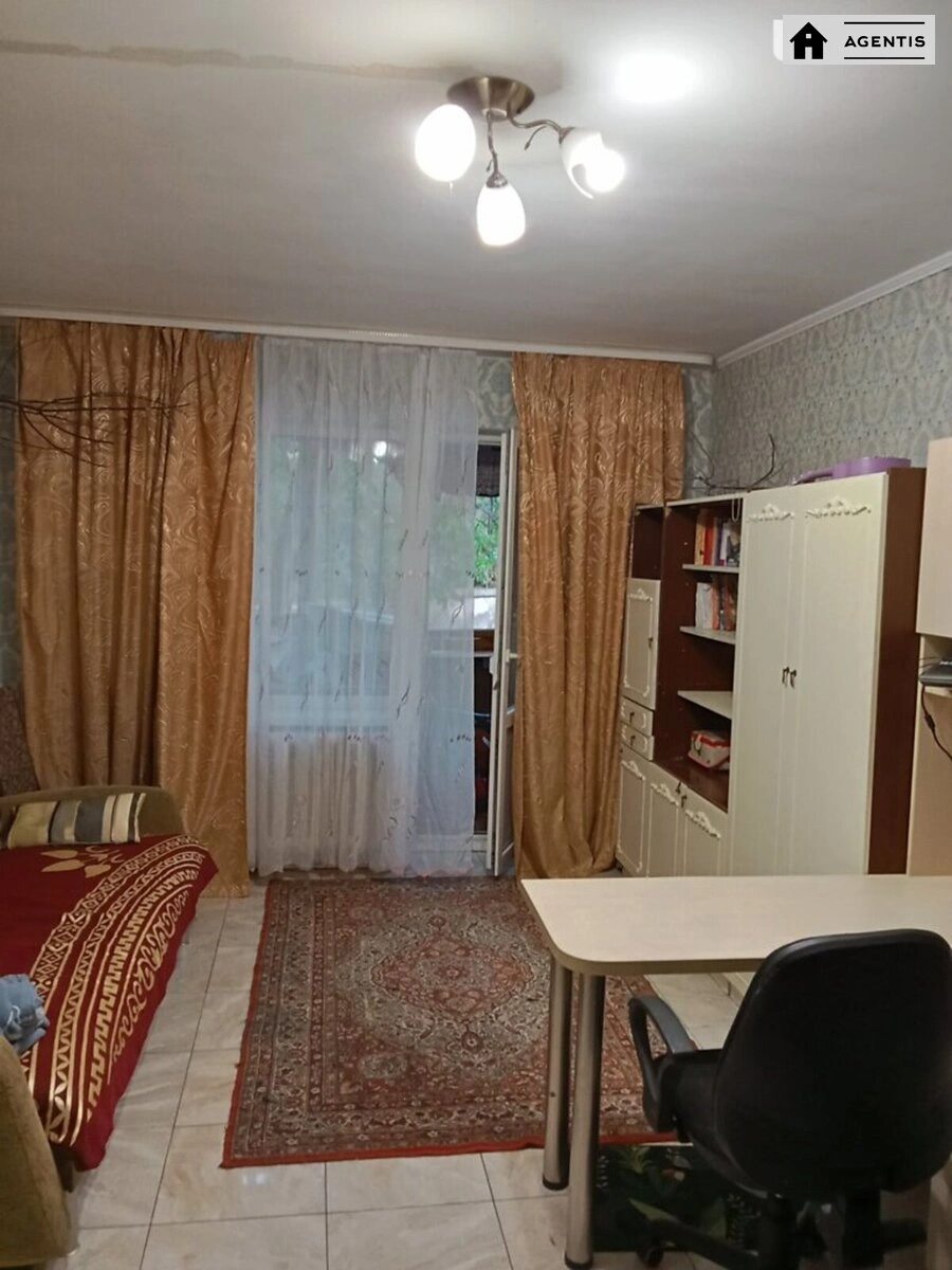 Apartment for rent 1 room, 35 m², 1st fl./10 floors. 7, Dobriy Shlyah 7, Kyiv. 