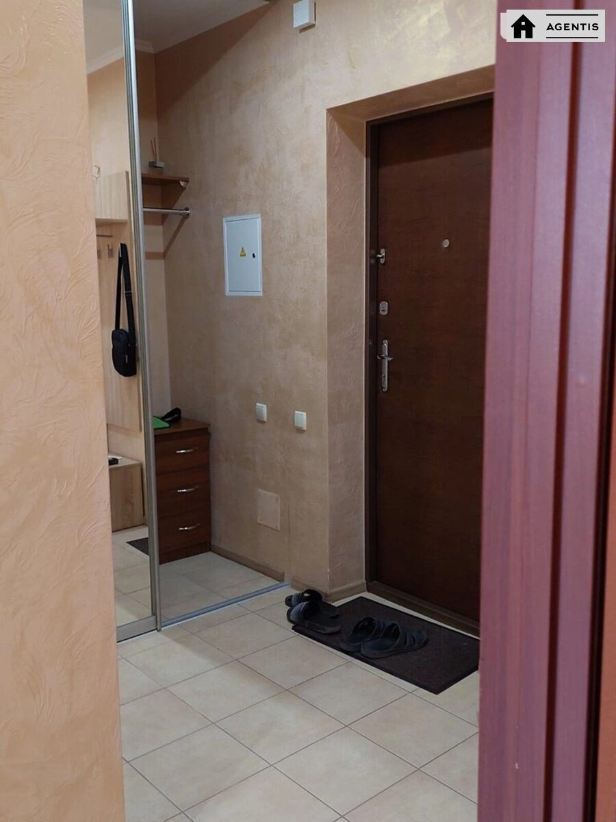 Сдам квартиру 1 комната, 45 m², 13 эт./16 этажей. 50, Михайла Максимовича вул. (Онуфрія Трутенка), Киев. 