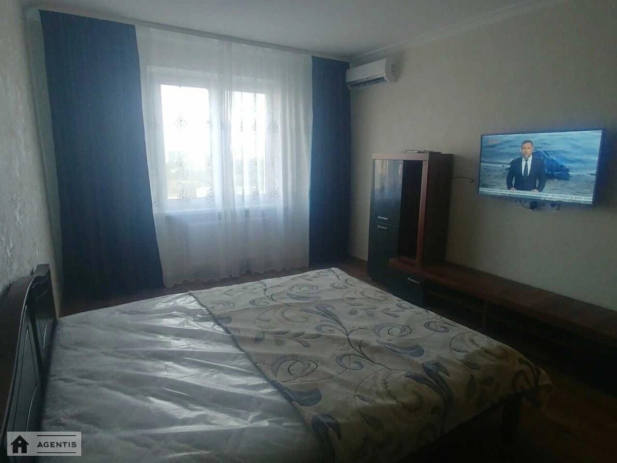 Apartment for rent 1 room, 54 m², 25th fl./25 floors. 11, Yasynuvatskiy 11, Kyiv. 