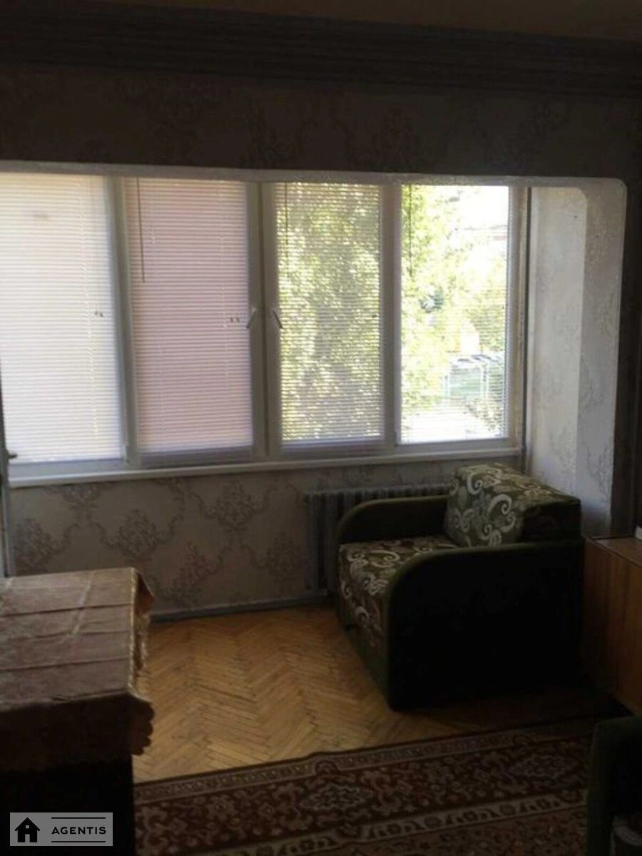 Apartment for rent 1 room, 30 m², 2nd fl./9 floors. 17, Sholom-Aleyhema 17, Kyiv. 