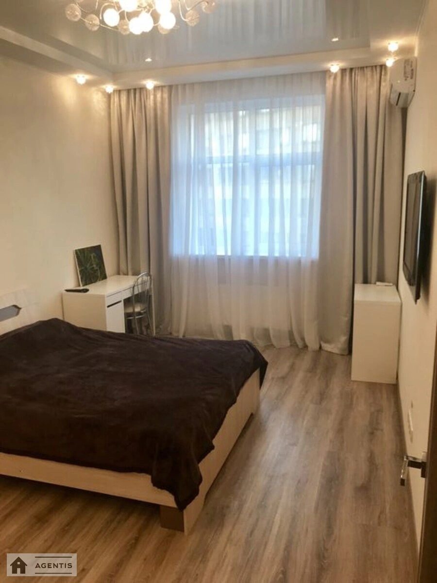 Сдам квартиру 1 комната, 43 m², 5 эт./12 этажей. 2, Академіка Філатова вул., Киев. 