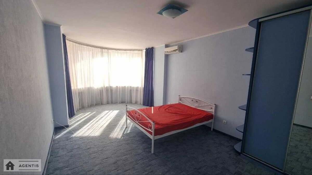 Здам квартиру 3 кімнати, 95 m², 5 пов./14 поверхів. 10, Златоустівська вул., Київ. 