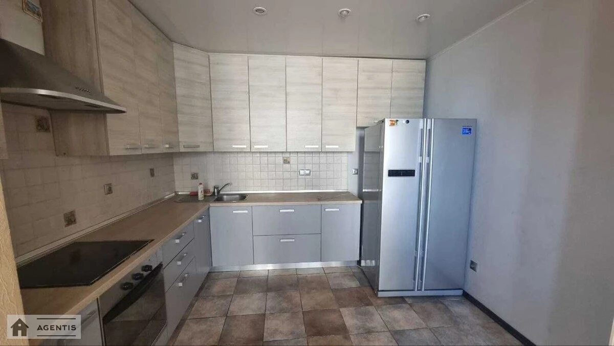 Здам квартиру 3 кімнати, 95 m², 5 пов./14 поверхів. 10, Златоустівська вул., Київ. 