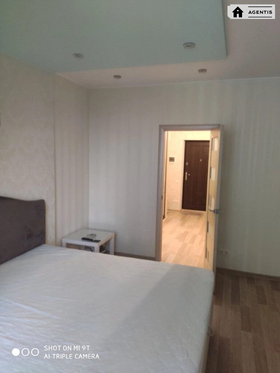 Apartment for rent 1 room, 42 m², 13th fl./20 floors. 3, Svitla 3, Kyiv. 