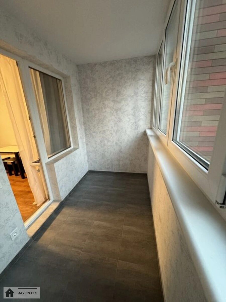 Сдам квартиру 1 комната, 30 m², 9 эт./24 этажа. 5, Балтийский 5, Киев. 