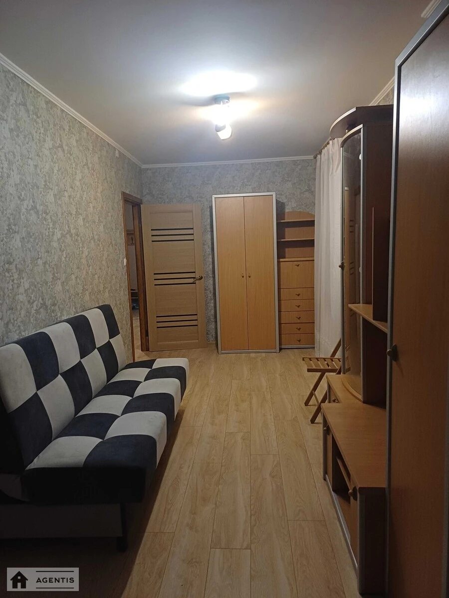 Здам квартиру 2 кімнати, 48 m², 4 пов./24 поверхи. Генерала Наумова вул., Київ. 