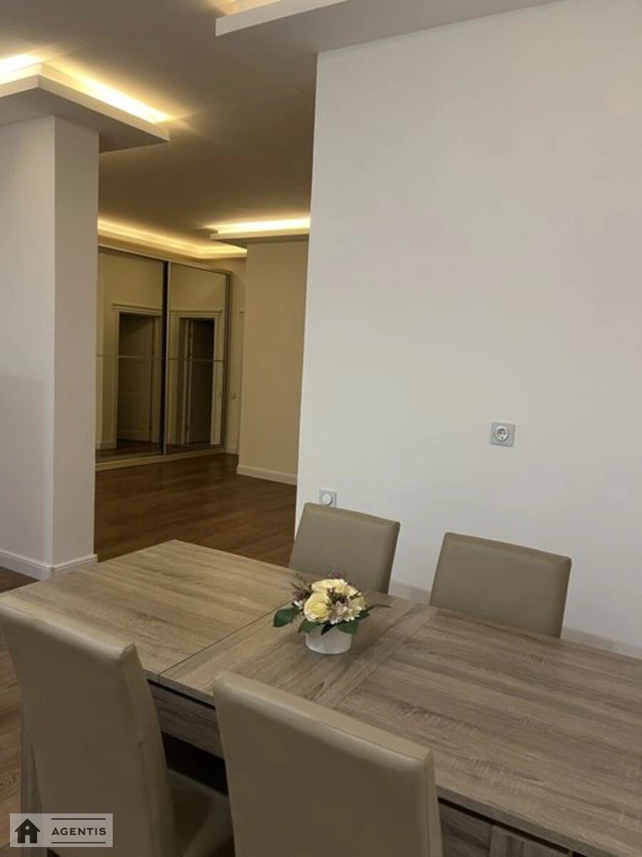 Apartment for rent 2 rooms, 70 m², 2nd fl./7 floors. Degtyarna, Kyiv. 