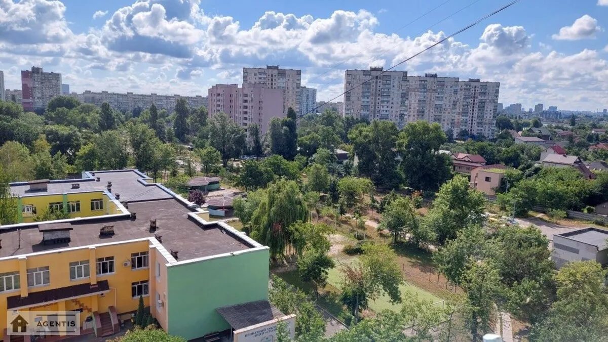 Сдам квартиру 3 комнаты, 61 m², 9 эт./9 этажей. 7, Петра Вершигори вул., Киев. 