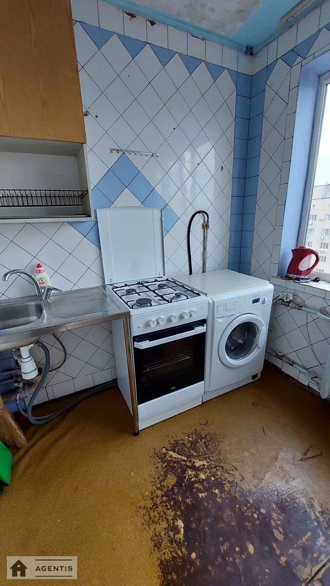 Здам квартиру 3 кімнати, 61 m², 9 пов./9 поверхів. 7, Петра Вершигори вул., Київ. 